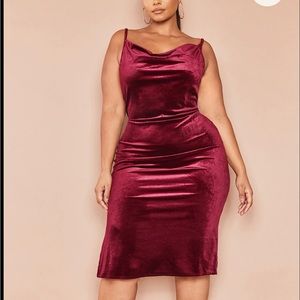 Plus size pretty little things, burgundy, cowl neck velvet midi dress. Size US24